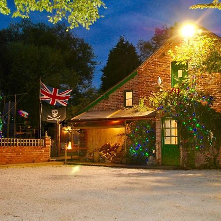 Squirrel Barn Villa Milwich Exterior foto