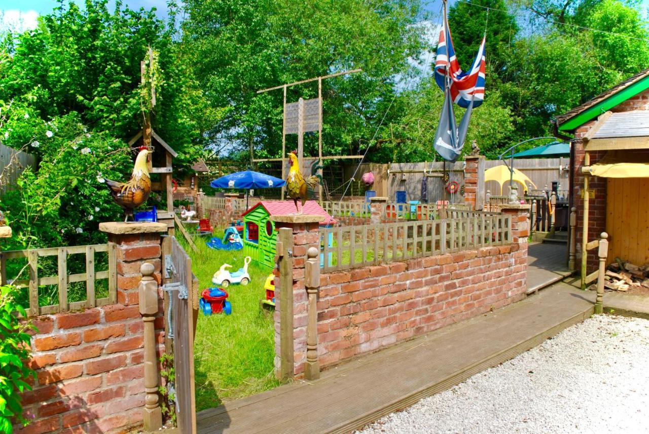 Squirrel Barn Villa Milwich Exterior foto