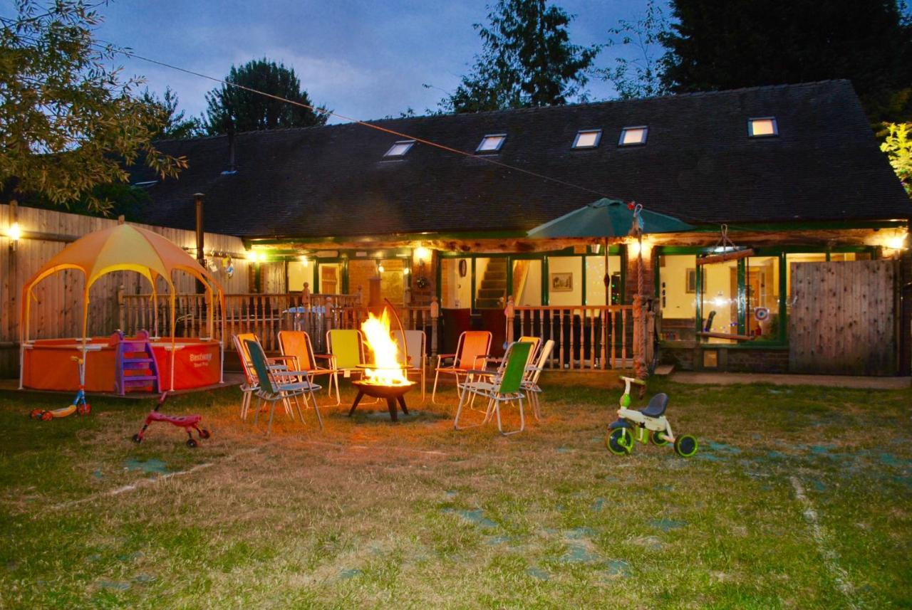 Squirrel Barn Villa Milwich Exterior foto