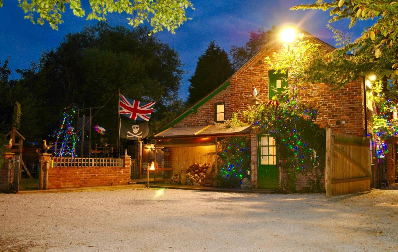 Squirrel Barn Villa Milwich Exterior foto